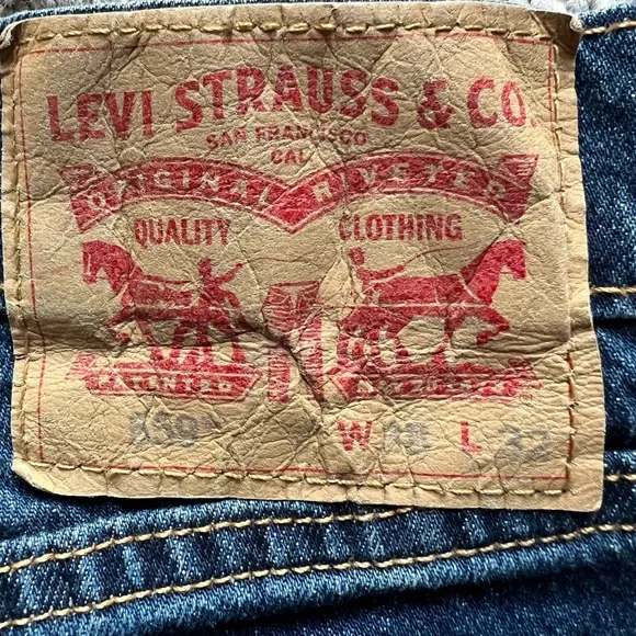 📦[5/ $50] Levi’s Strauss 559 Blue Jeans W38/L32 - Picture 3 of 4